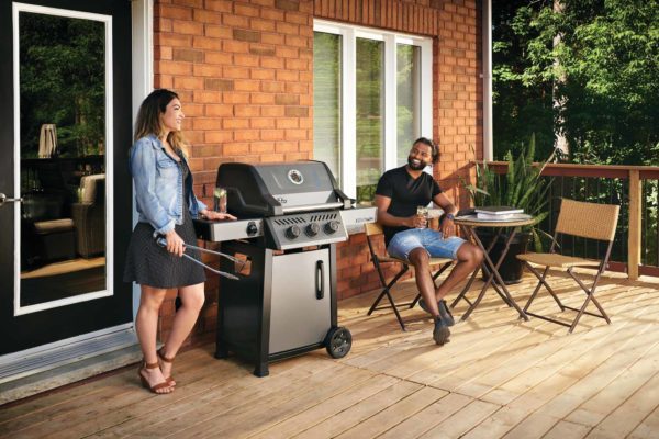 Napoleon Freestyle® Series Gas Grill Lifestyle