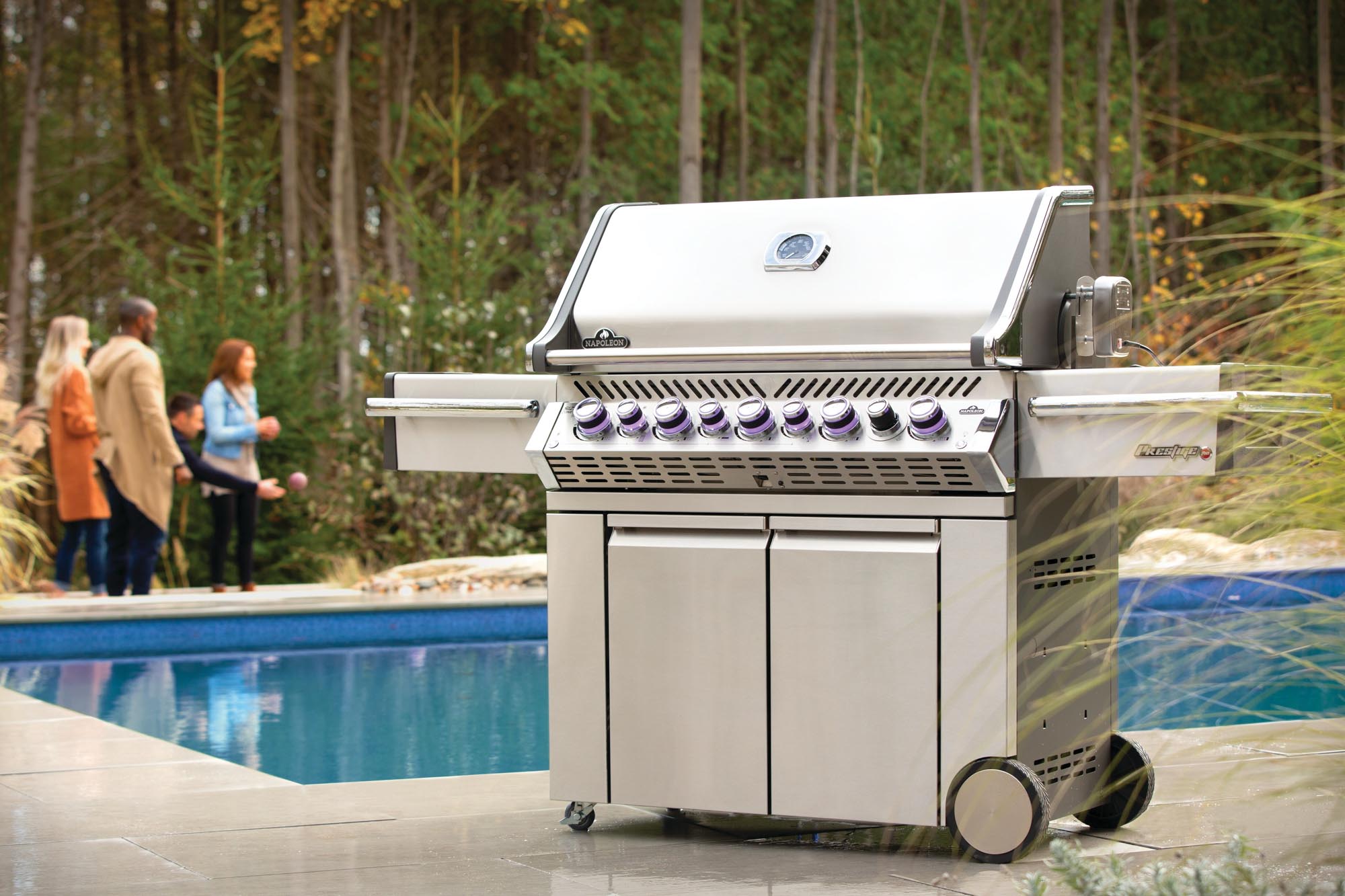 Napoleon: Prestige PRO™ 665 RSIB Gas Grills with Infrared Rear & Side Burners - Stainless Steel - Image 16