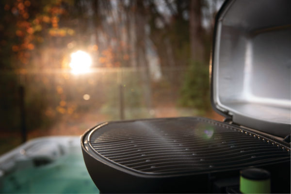 Napoleon TravelQ™ PRO285E Portable Electric Grill Lifestyle